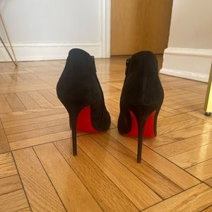 Christian Louboutin Bellissima 100 Suede Pumps